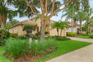 10504 Heritage Bay Blvd, Naples, FL 34120, USA Photo 2