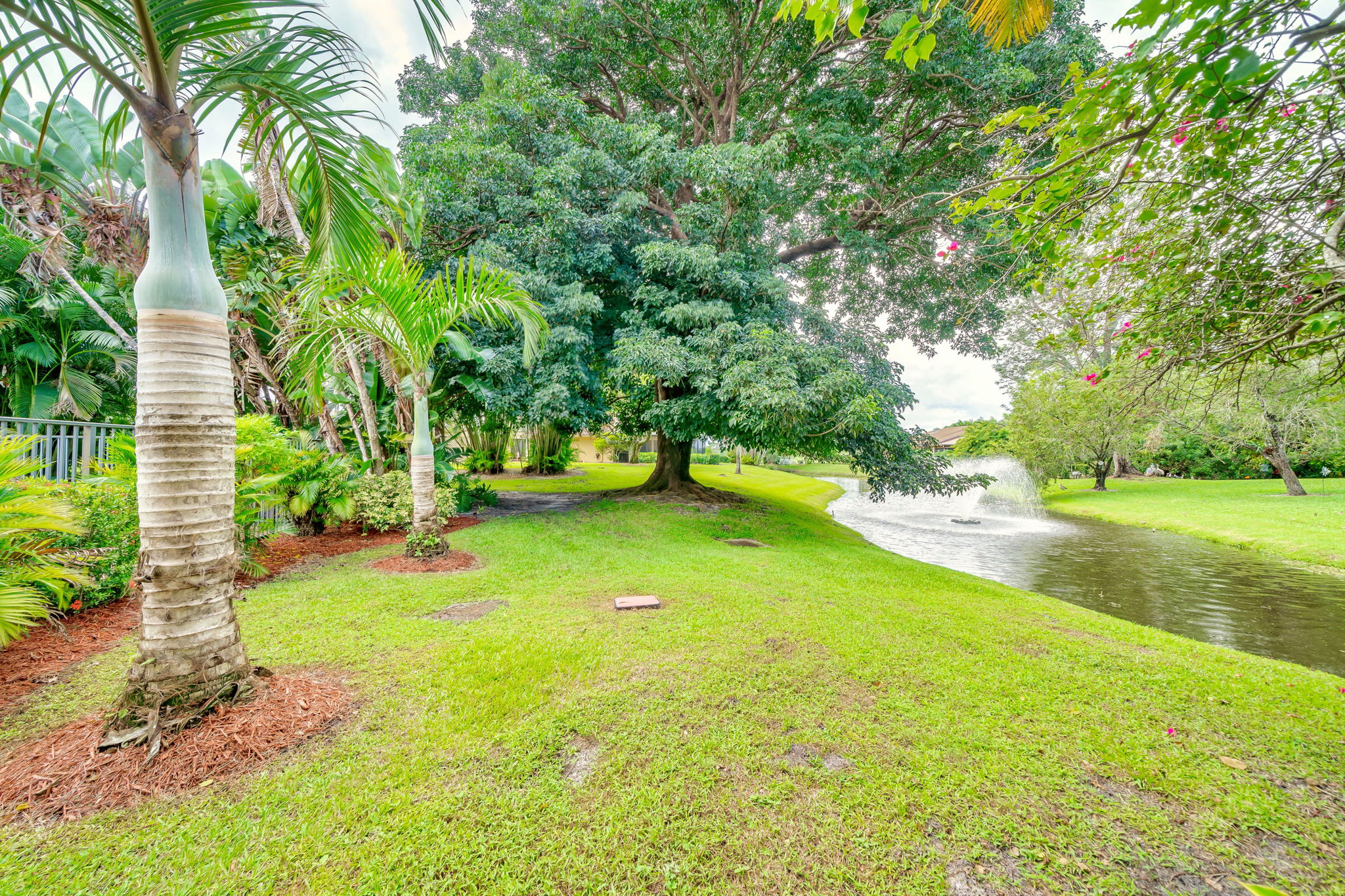 6666 Eastpointe Pines St, Palm Beach Gardens, FL 33418 Digilux HD