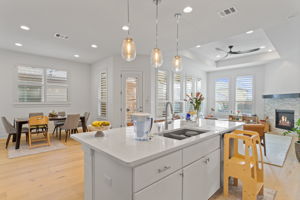 12609 Javea Dr, Austin, TX 78739, USA Photo 9