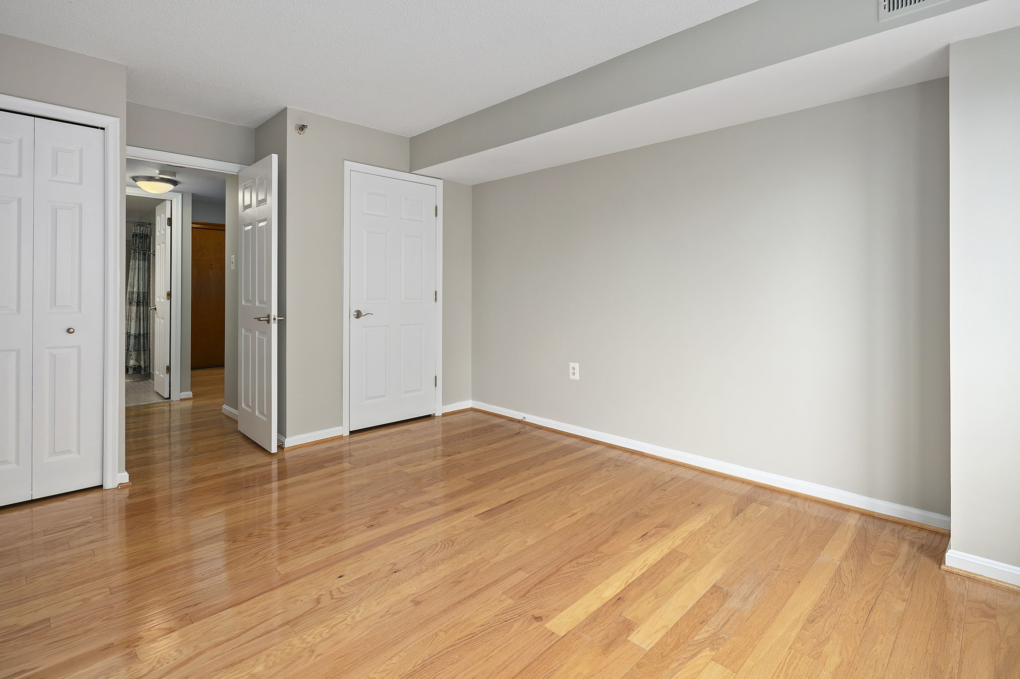 1301 N Courthouse Rd #1114, Arlington, VA 22201, US Photo 26