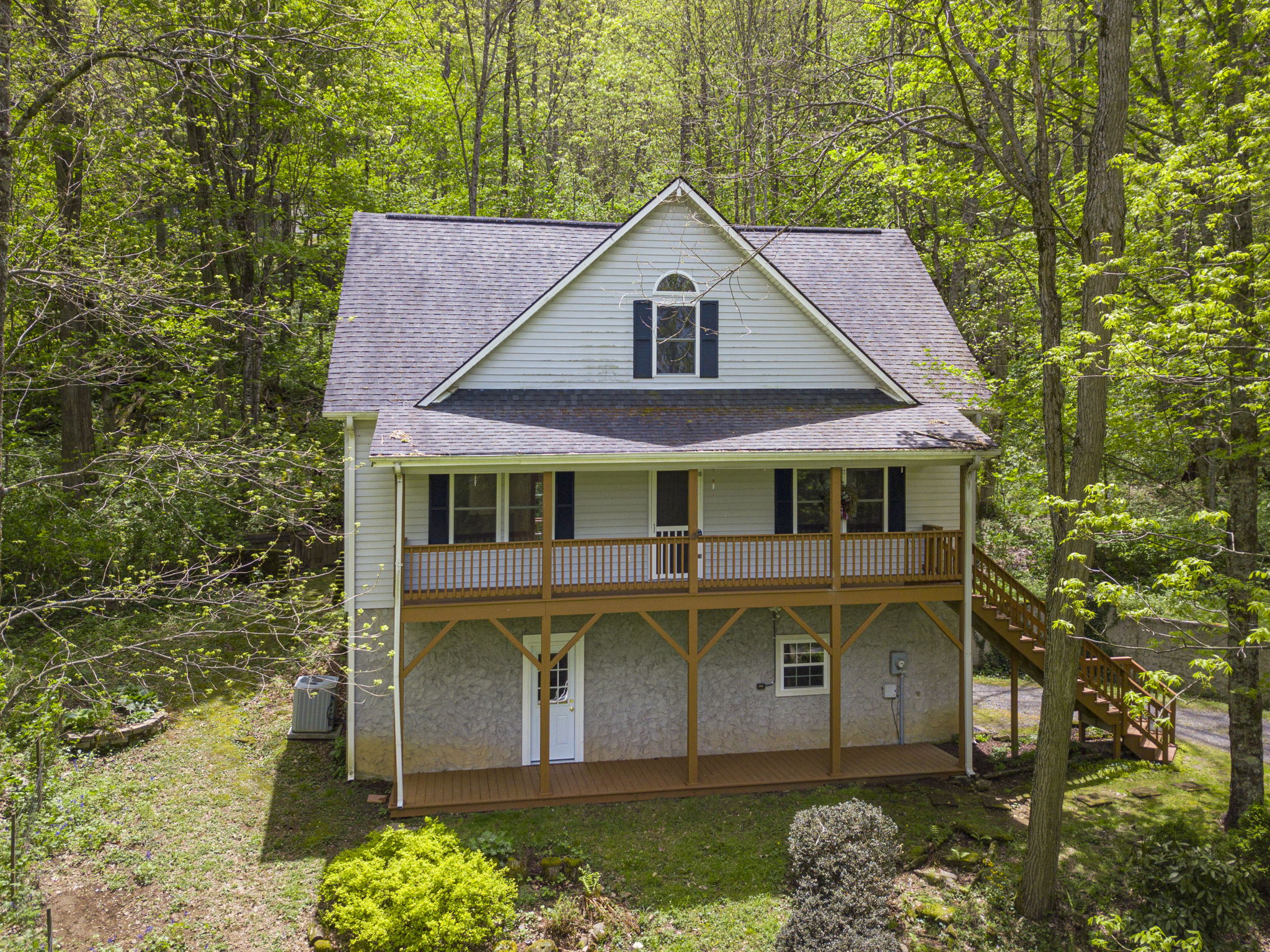 975 Apple Creek Rd, Waynesville, NC 28786 TCMPhotos