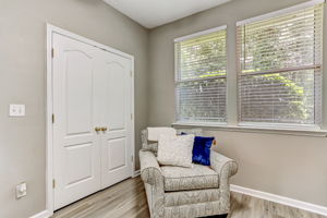 Bedroom / Office