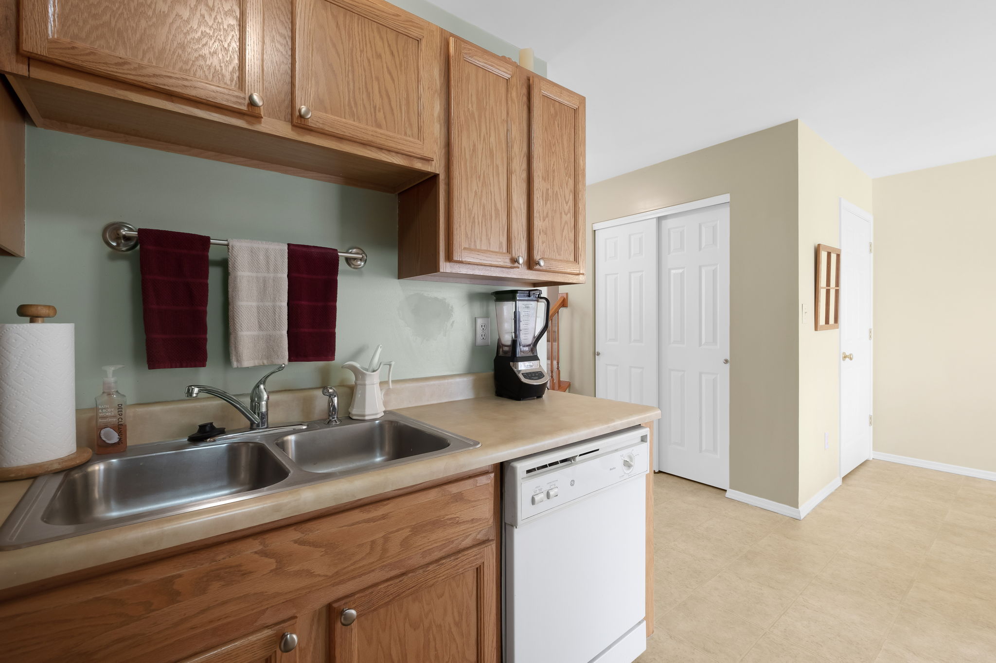 719 Hyde Dr, O'Fallon, MO 63366, US Photo 16