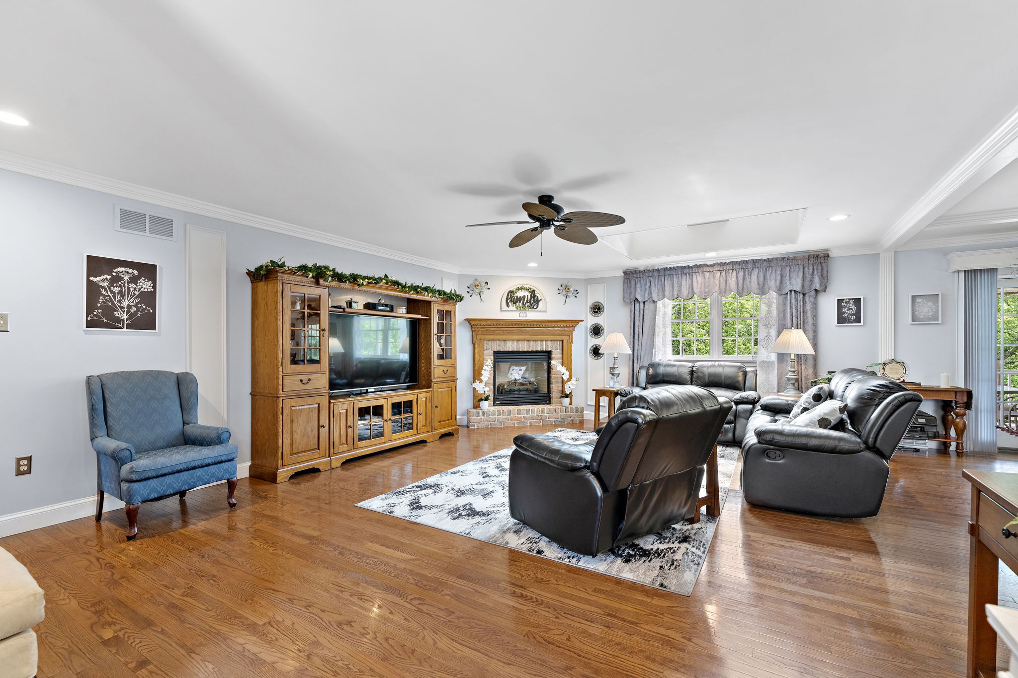 2380 Heather Ln, Gilbertsville, PA 19525 Left Bank REPS