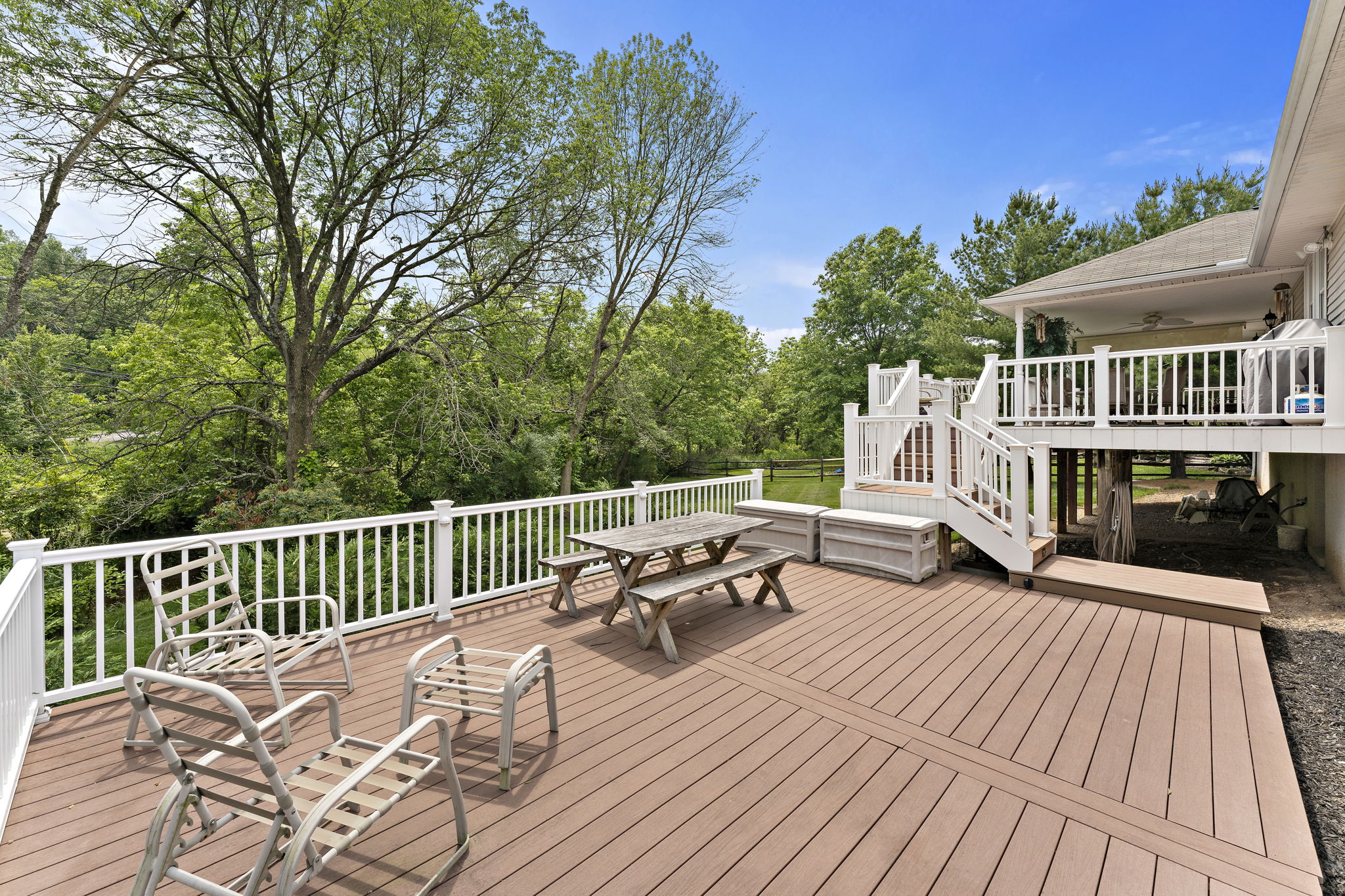 2380 Heather Ln, Gilbertsville, PA 19525 Left Bank REPS