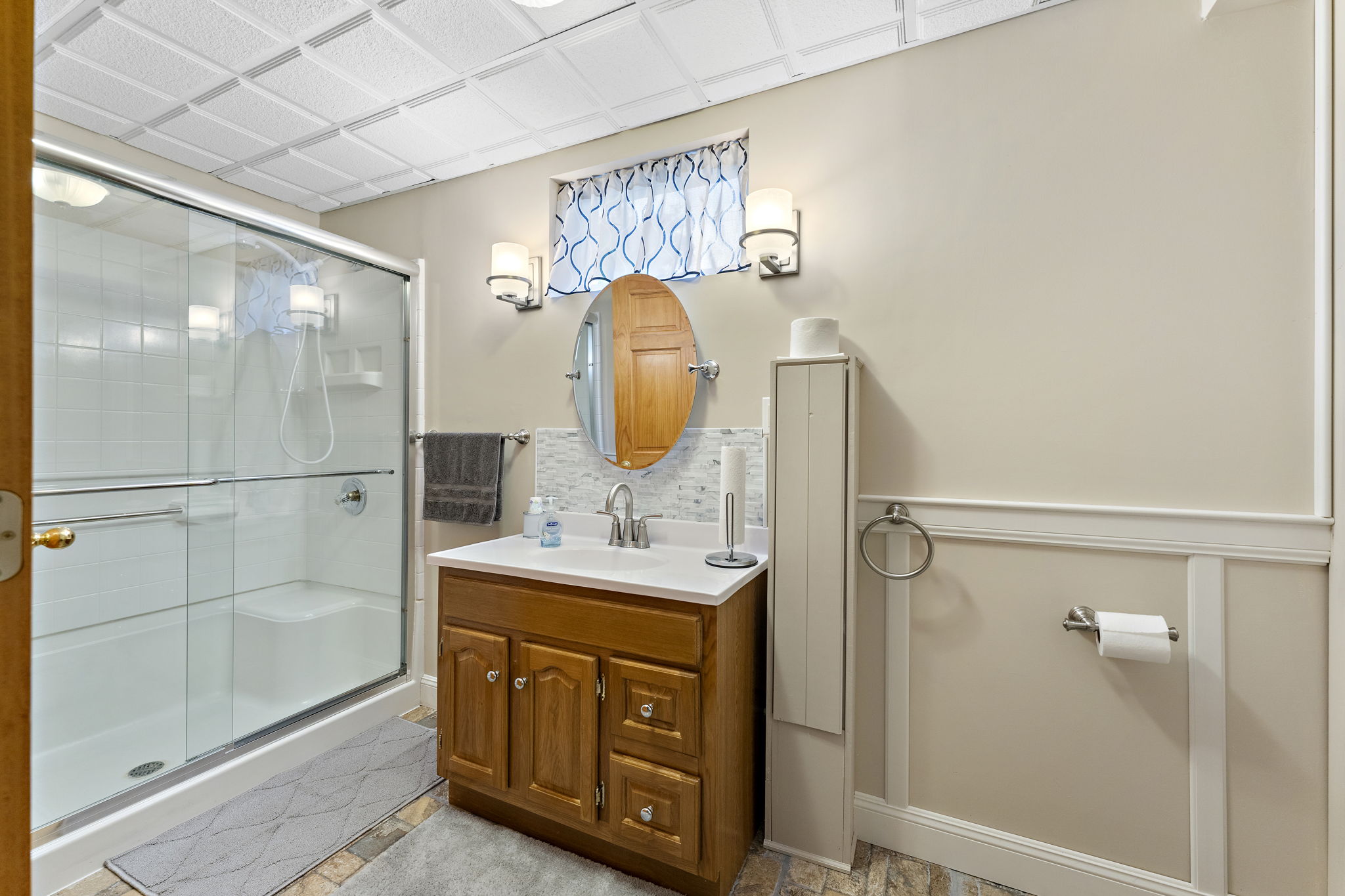 2380 Heather Ln, Gilbertsville, PA 19525 Left Bank REPS