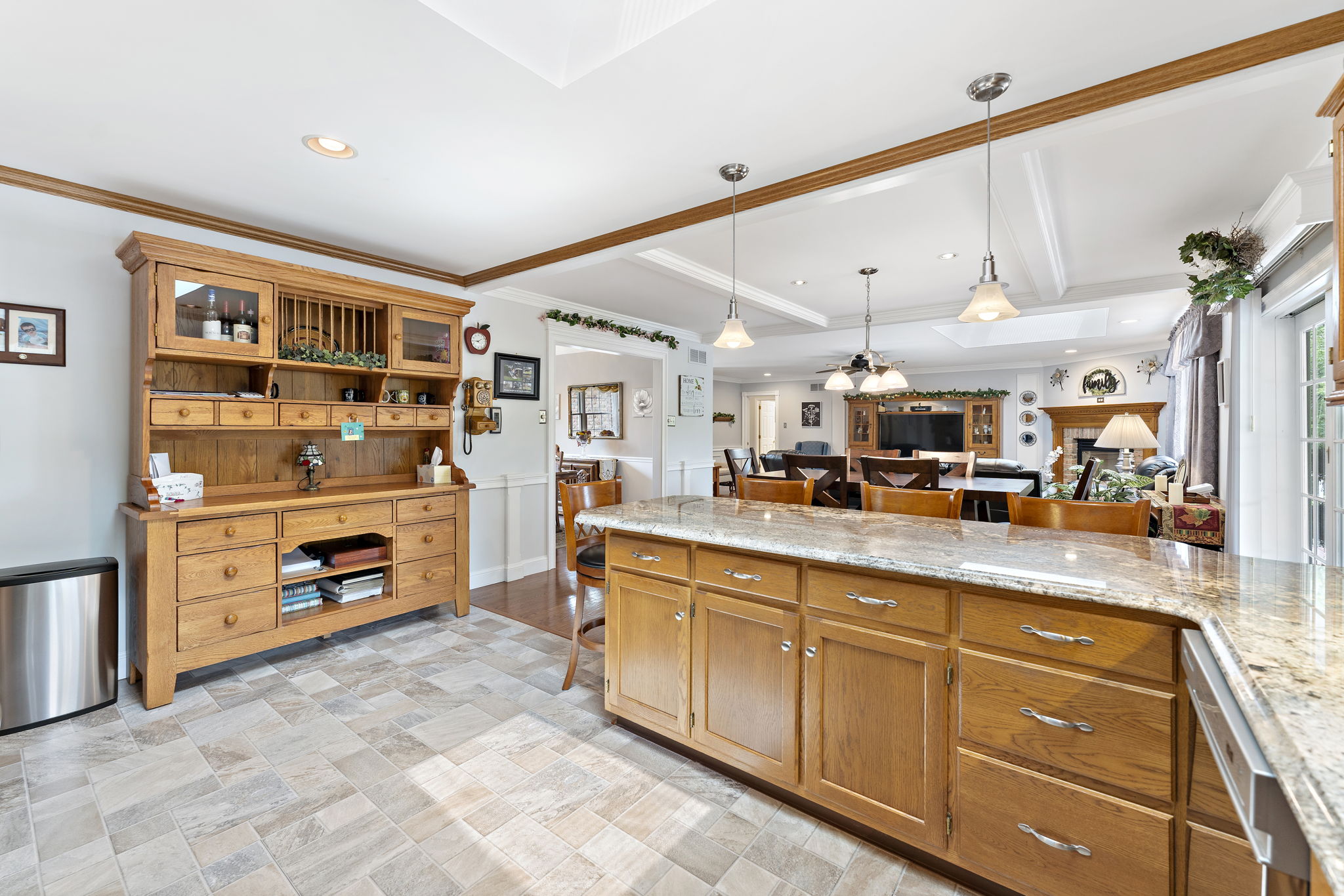 2380 Heather Ln, Gilbertsville, PA 19525 Left Bank REPS