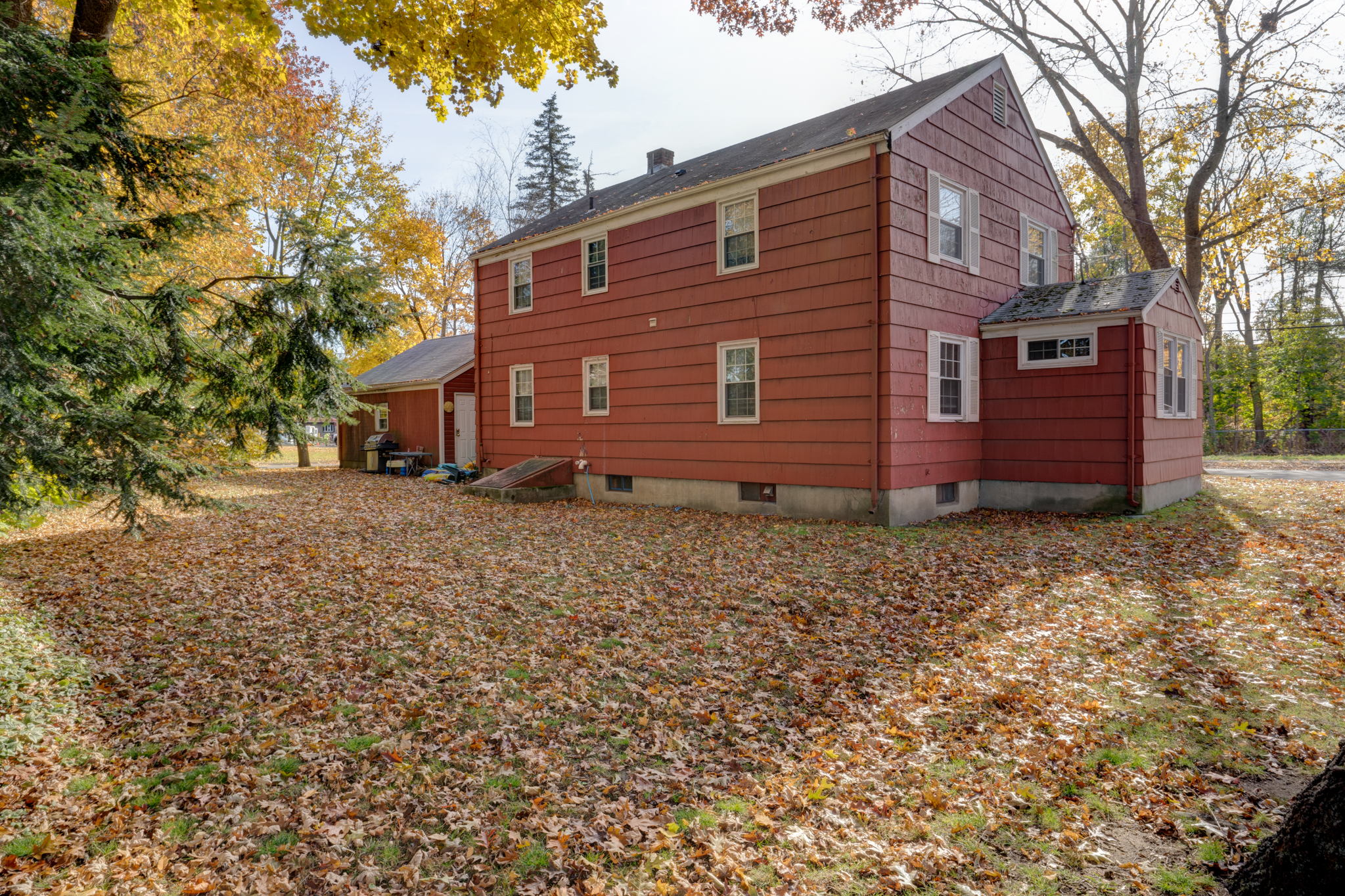 59 Burnham St, Plainville, CT 06062, USA Photo 8