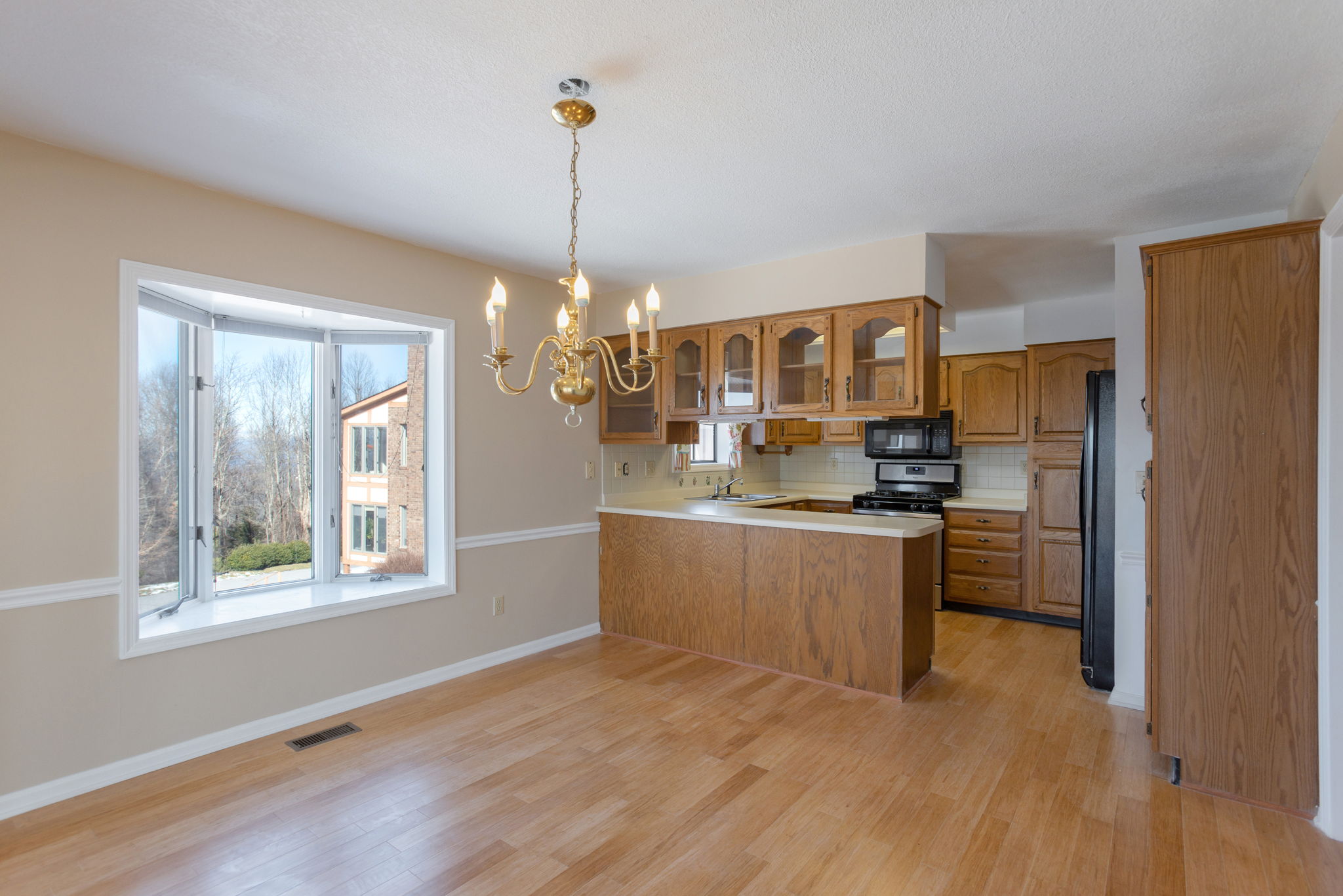 1006 Fleetwood Plaza, Laurel Park, NC 28739 TCMPhotos