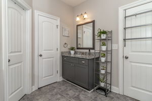 Owner's En-Suite Bath