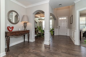 Dining Room - Entryway