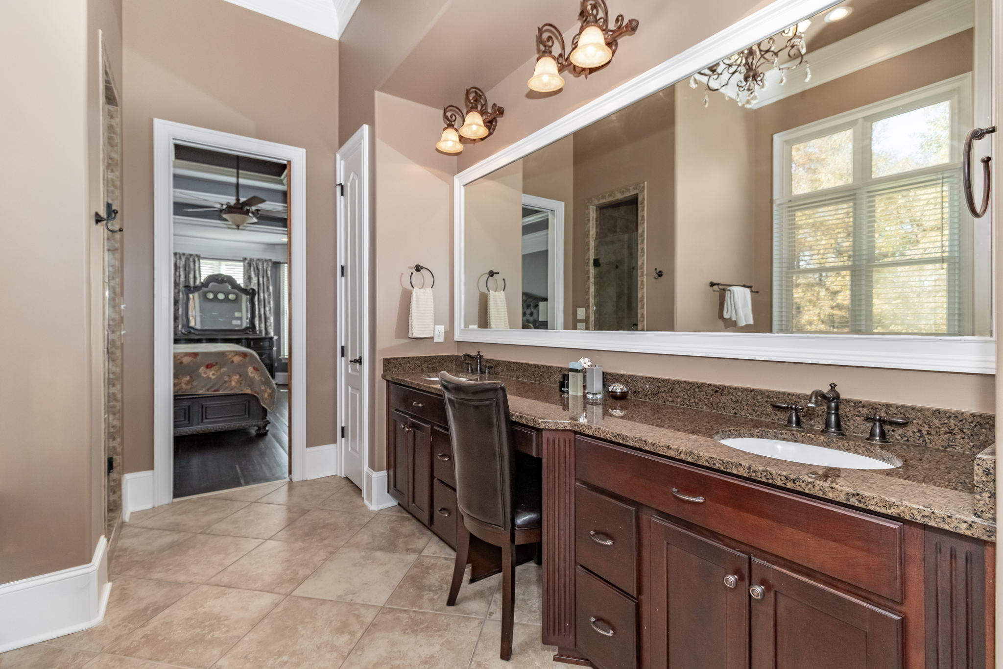 Owner's En-Suite Bath