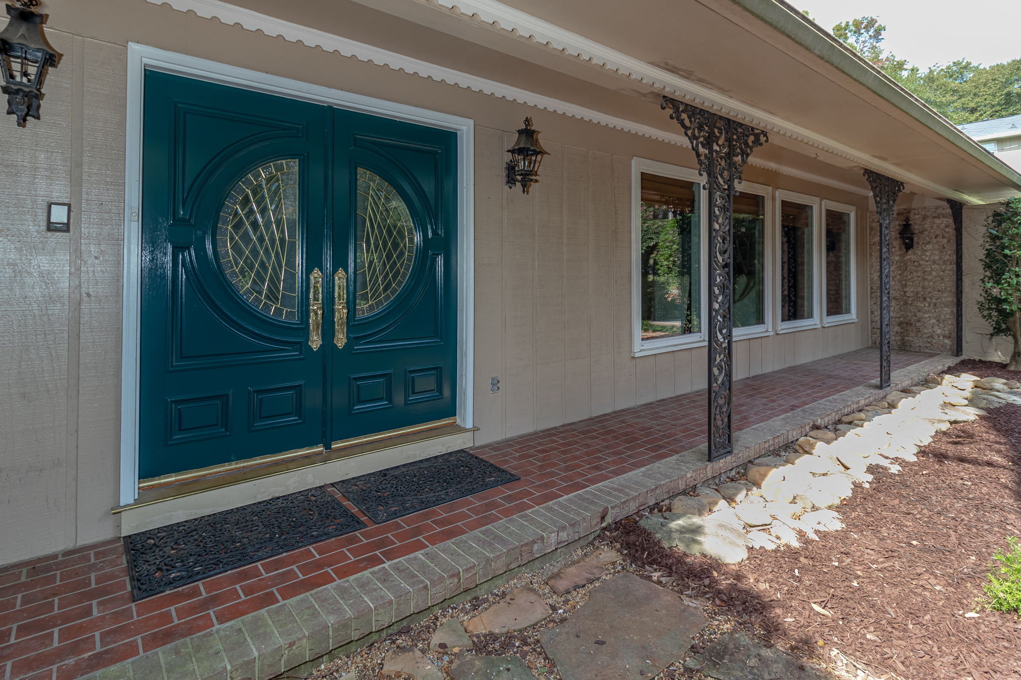 Exterior - Front Entry