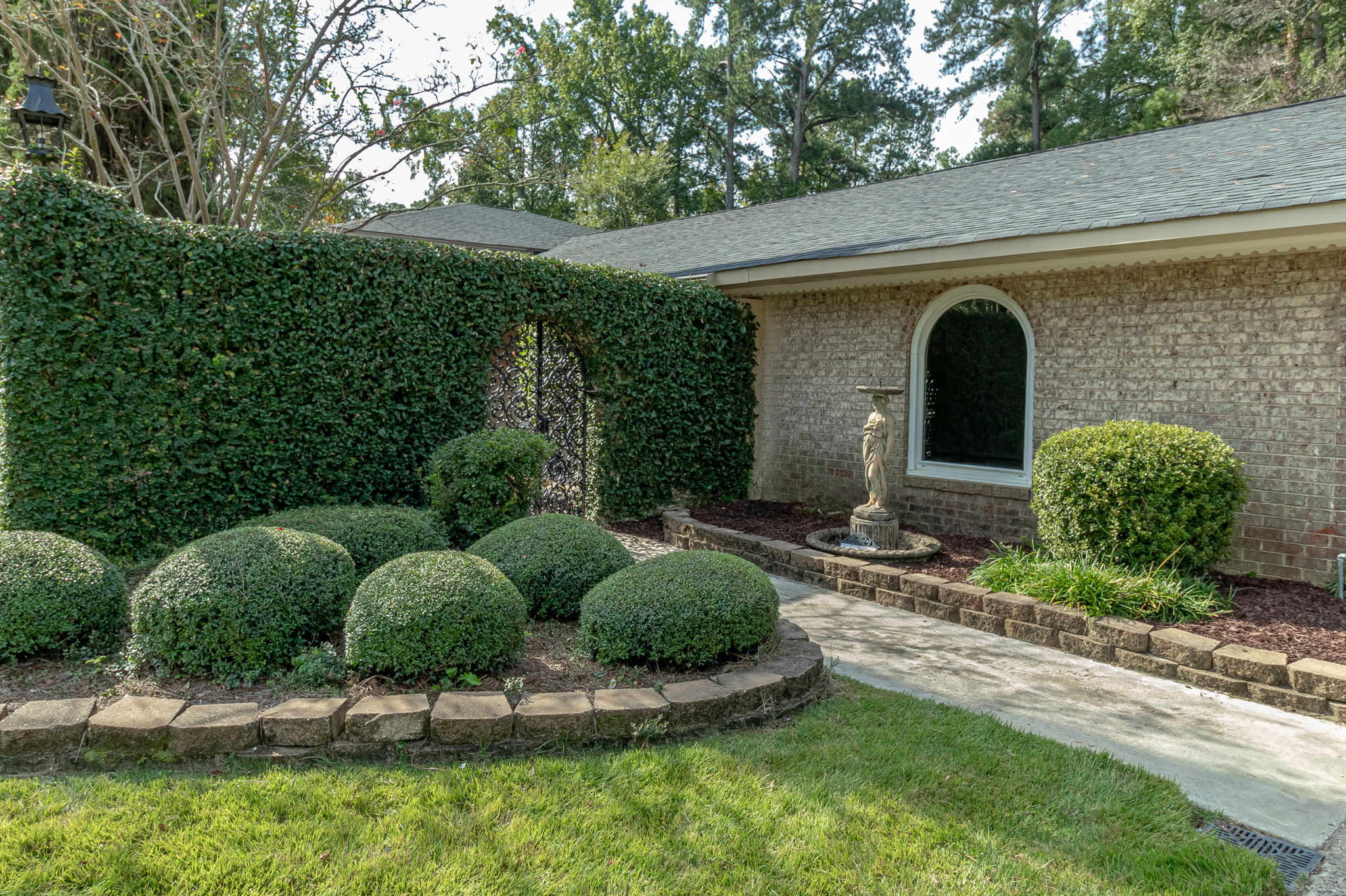 Exterior - Front Entry