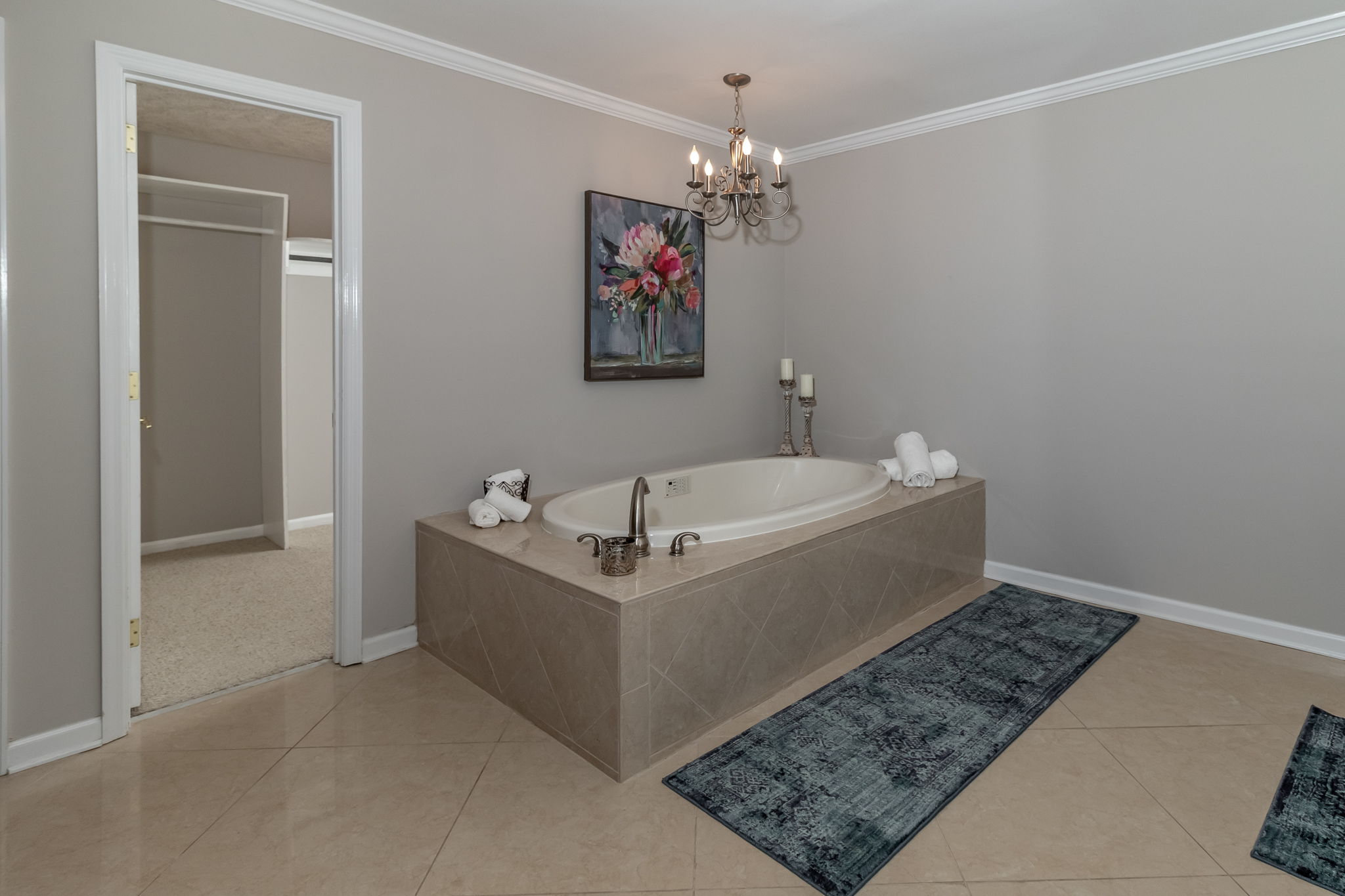 Owner's En-Suite Bath