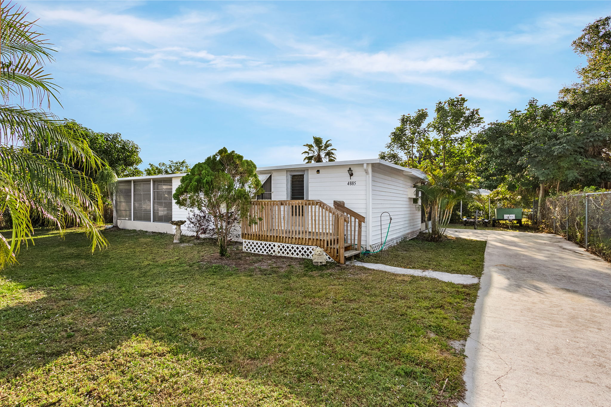 4885 Sandpiper Dr, Saint James City, FL 33956 VisualPRO Photography
