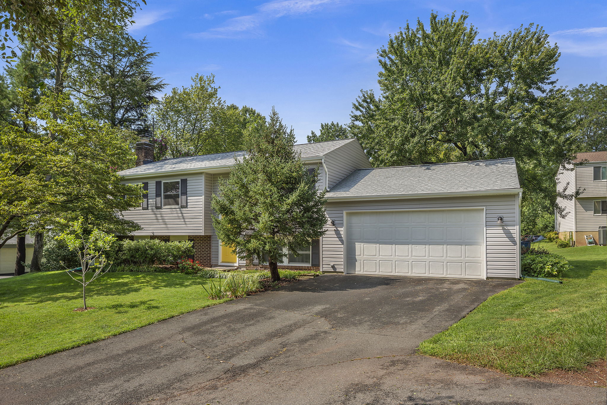 12760 Bradwell Rd, Herndon, VA 20171, US Photo 4