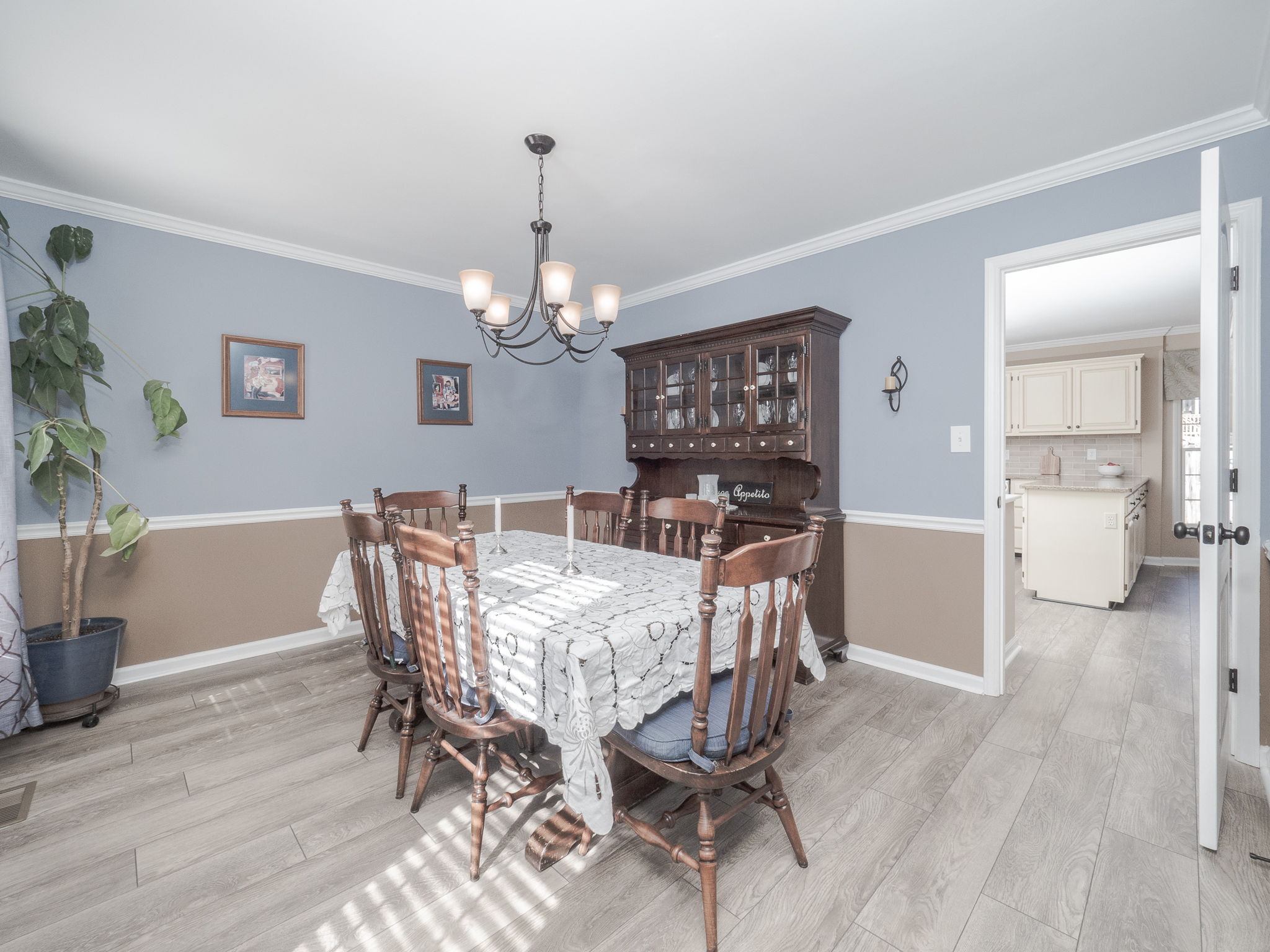 Great home in sought after Apex neighborhood, Buckingham! Picture