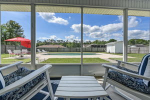 Screened-in Porch