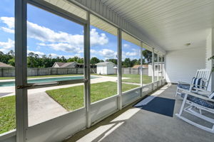 Screened-in Porch