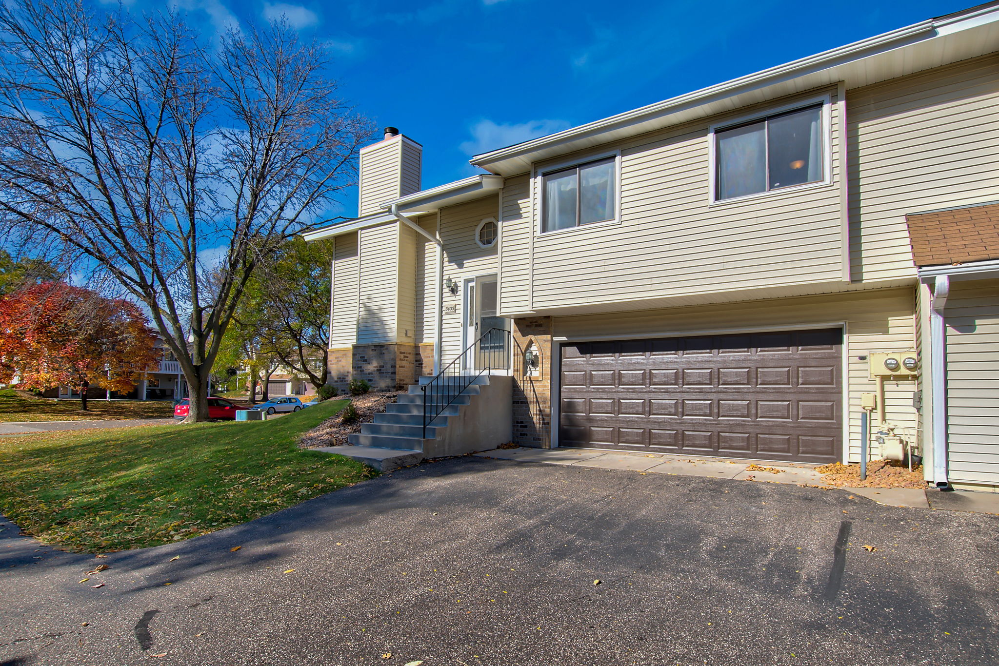 3433 Juliet Dr, Woodbury, MN 55125, US Photo 2