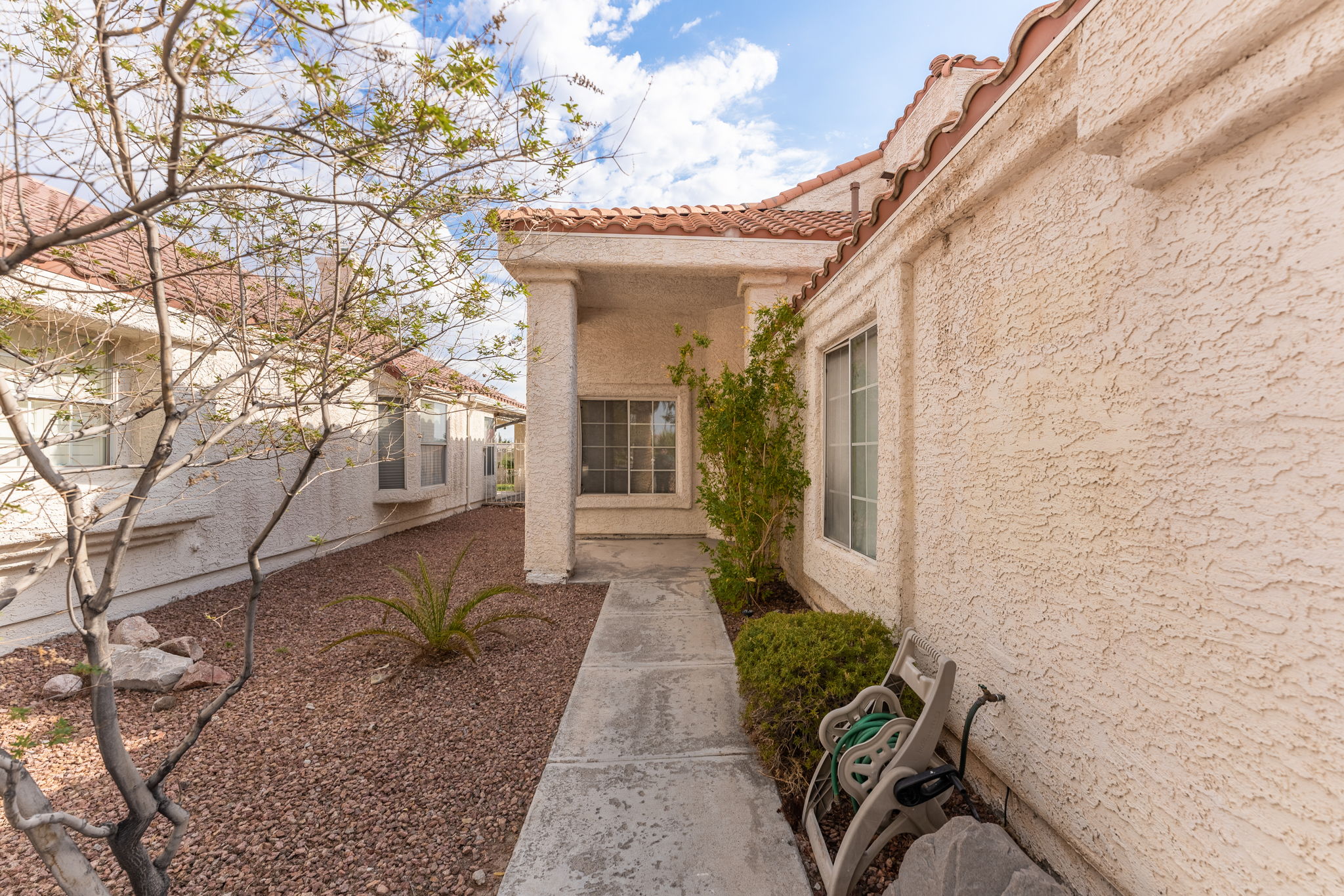 1910 Guinn Dr, Henderson, NV 89074, USA Photo 3