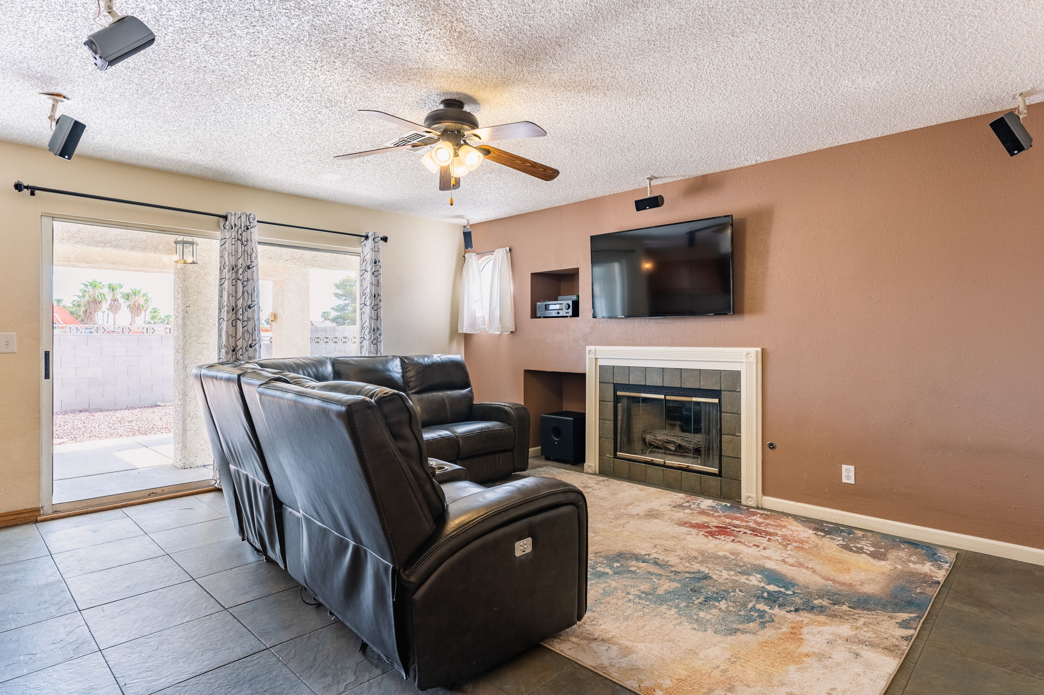 1910 Guinn Dr, Henderson, NV 89074, USA Photo 14