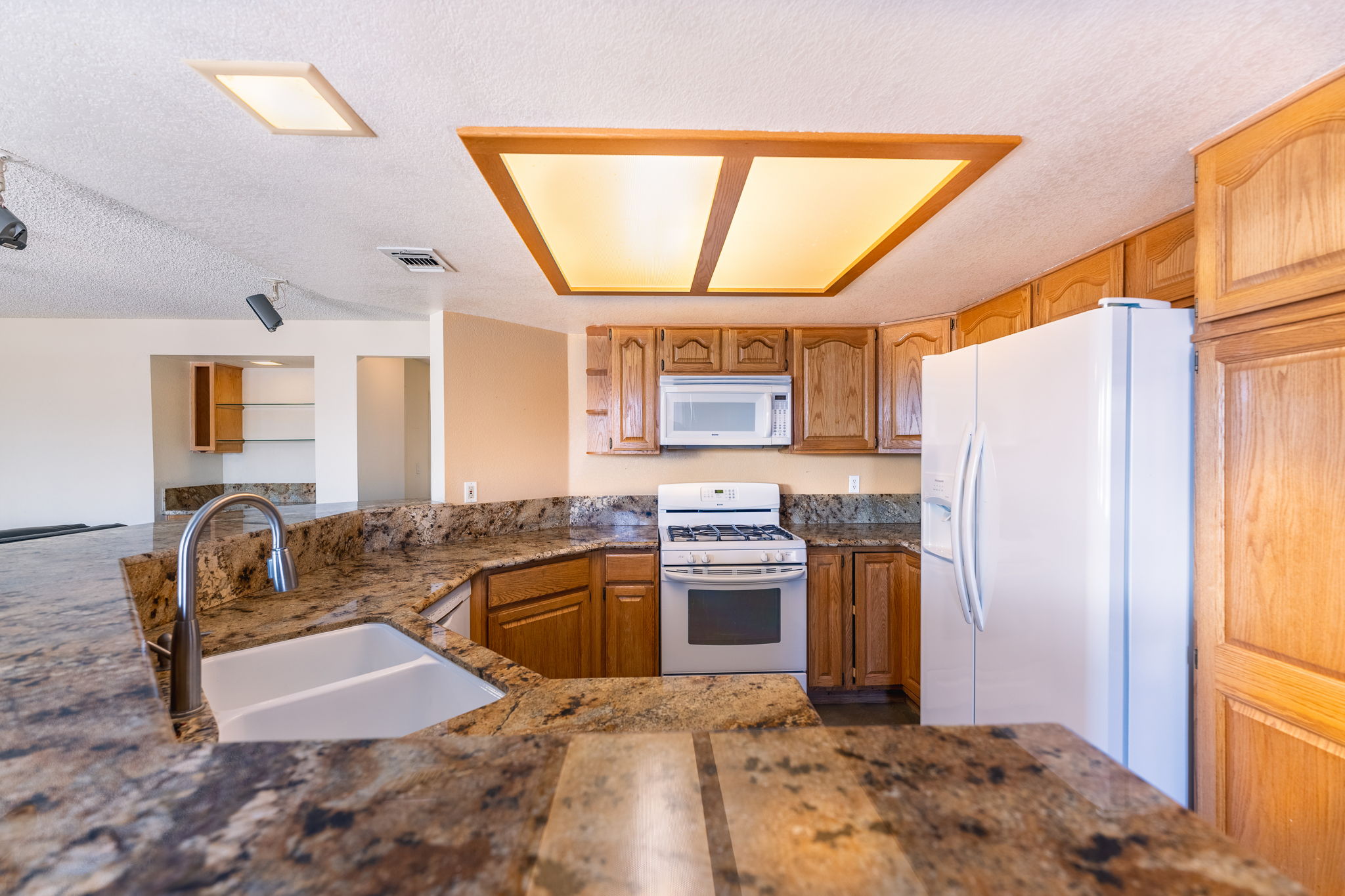 1910 Guinn Dr, Henderson, NV 89074, USA Photo 9