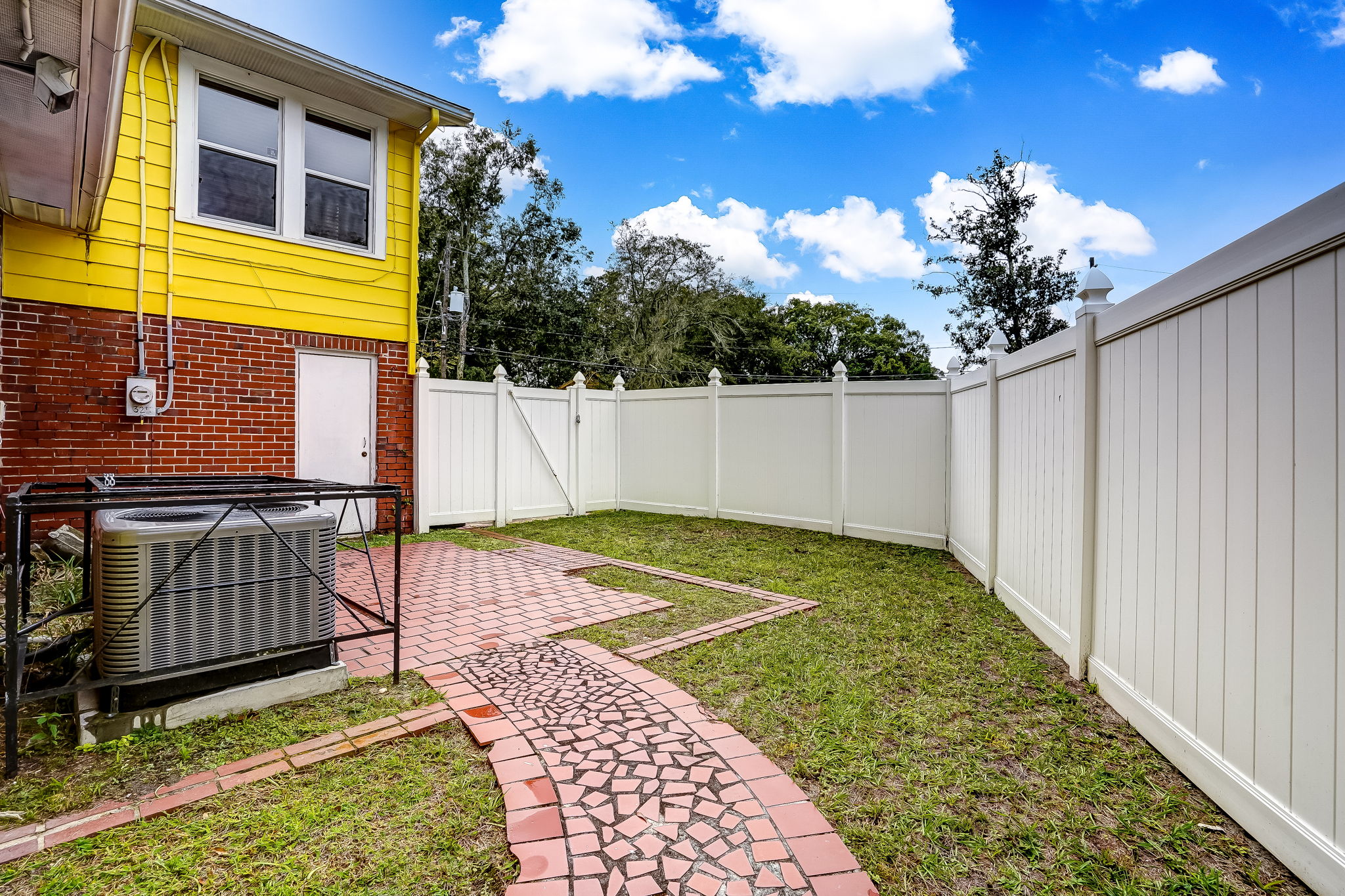 325 Circle Dr, Jacksonville, FL 32208, US Photo 54