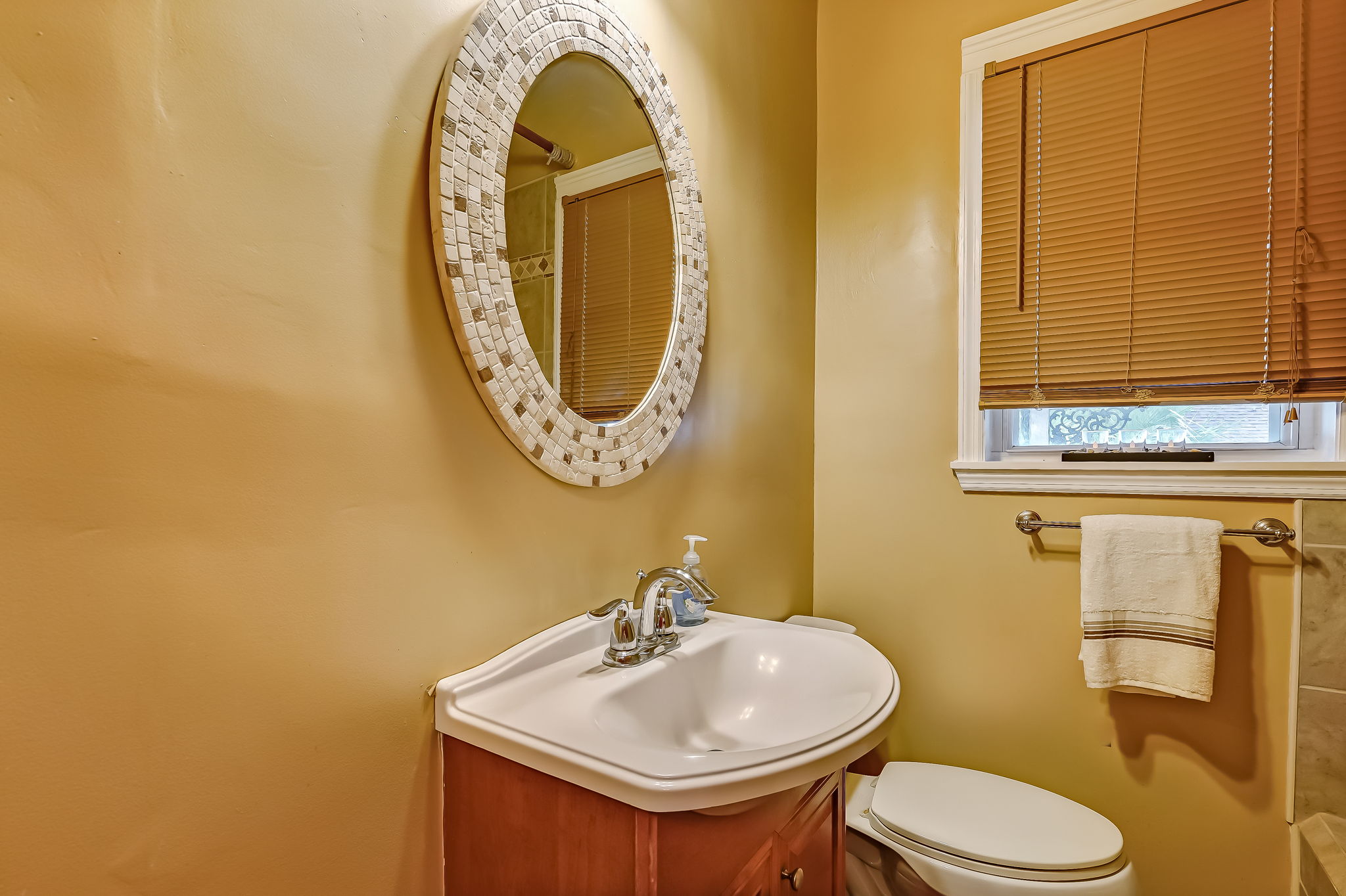 325 Circle Dr, Jacksonville, FL 32208, US Photo 23