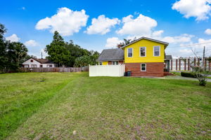 325 Circle Dr, Jacksonville, FL 32208, US Photo 4