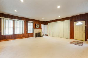 325 Circle Dr, Jacksonville, FL 32208, US Photo 14