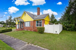 325 Circle Dr, Jacksonville, FL 32208, US Photo 2