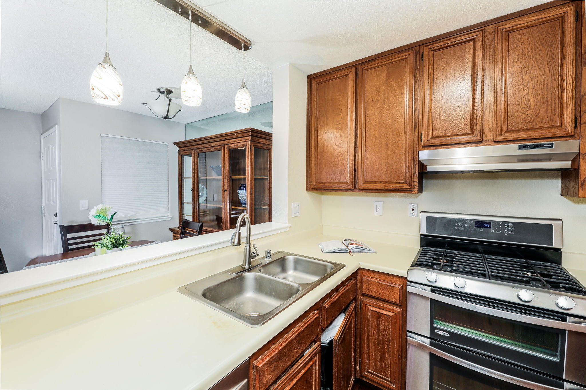 163 Village Pl, Martinez, CA 94553, US Photo 8