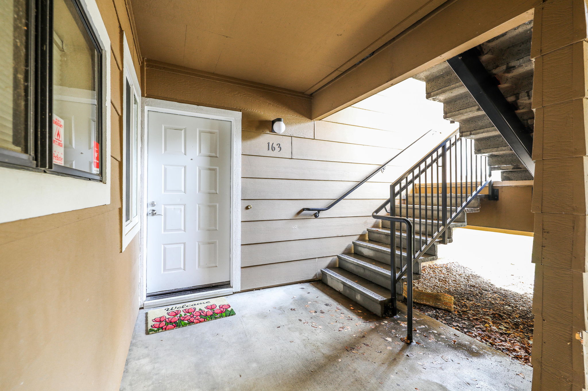 163 Village Pl, Martinez, CA 94553, US Photo 2