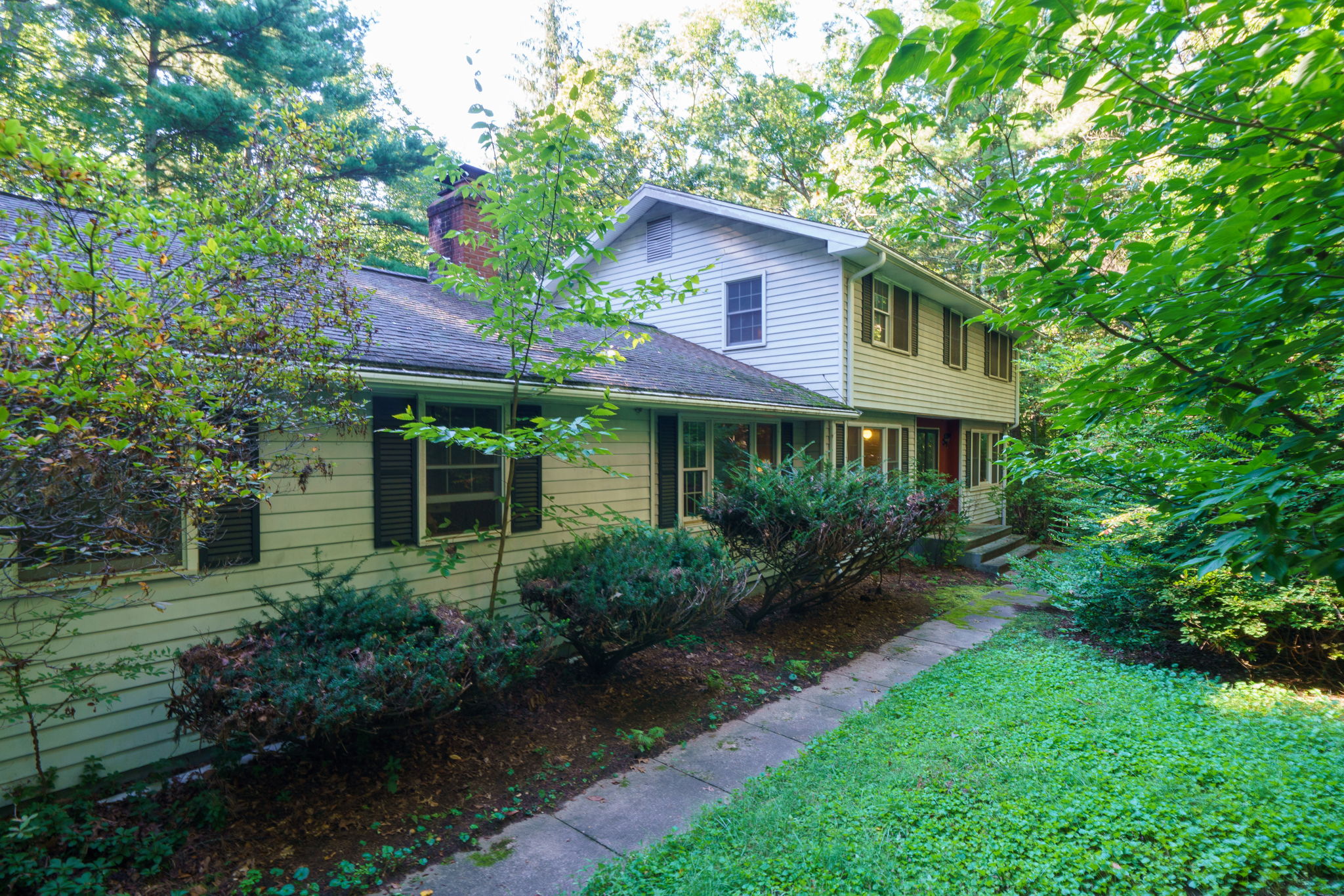 33 Beech Mountain Cir, Mansfield Center, CT 06250, USA Photo 1