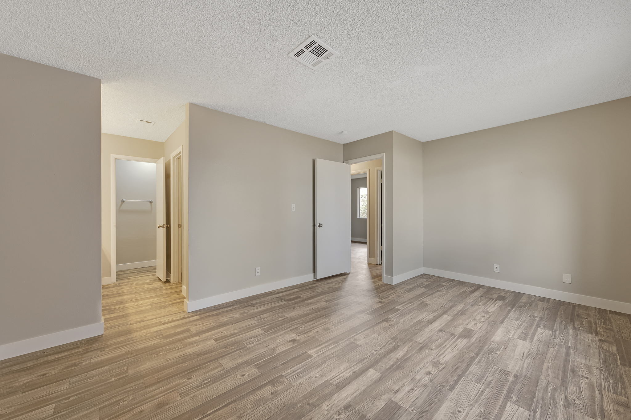 546 Chelsea Dr, Henderson, NV 89014, USA Photo 22