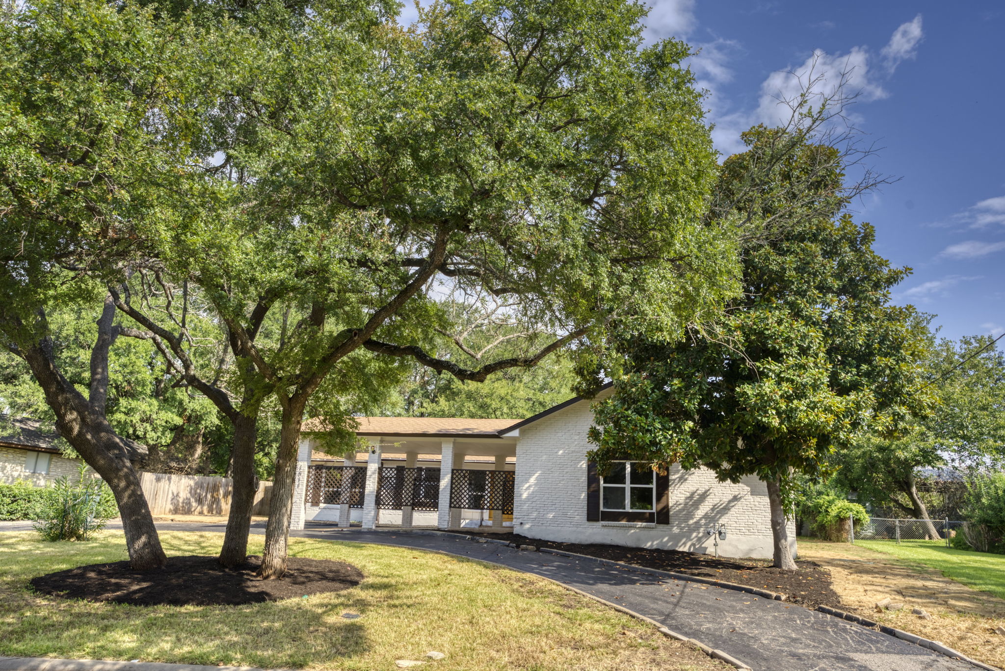 1011 Country Club Rd, Georgetown, TX 78628, USA Photo 2