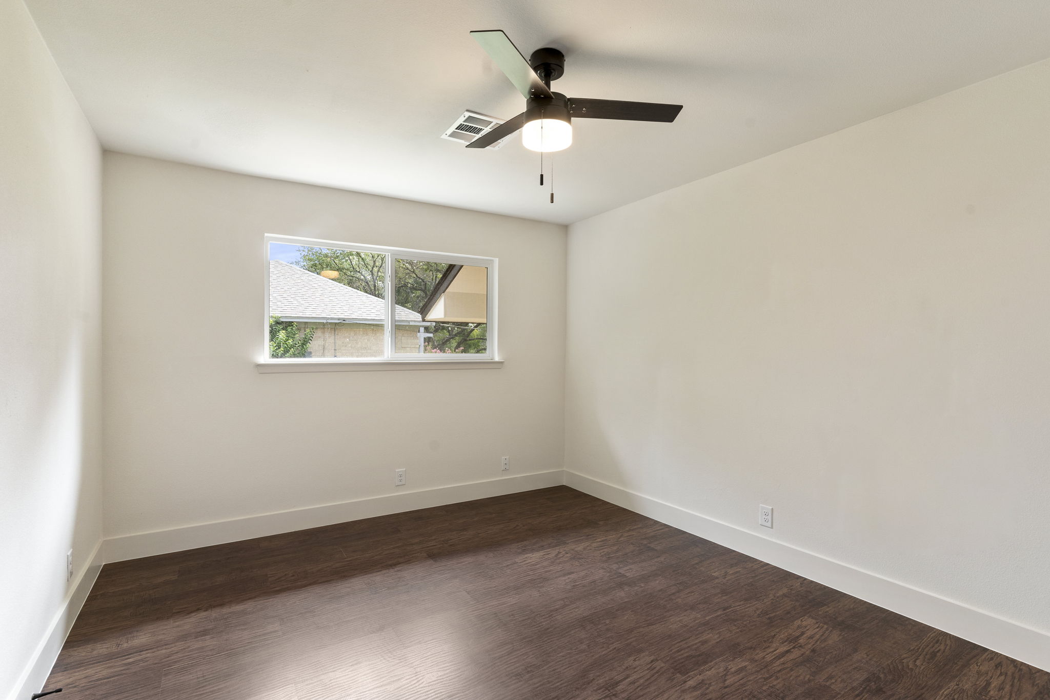 1011 Country Club Rd, Georgetown, TX 78628, USA Photo 42