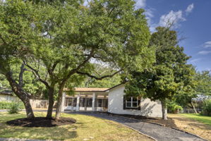 1011 Country Club Rd, Georgetown, TX 78628, USA Photo 1