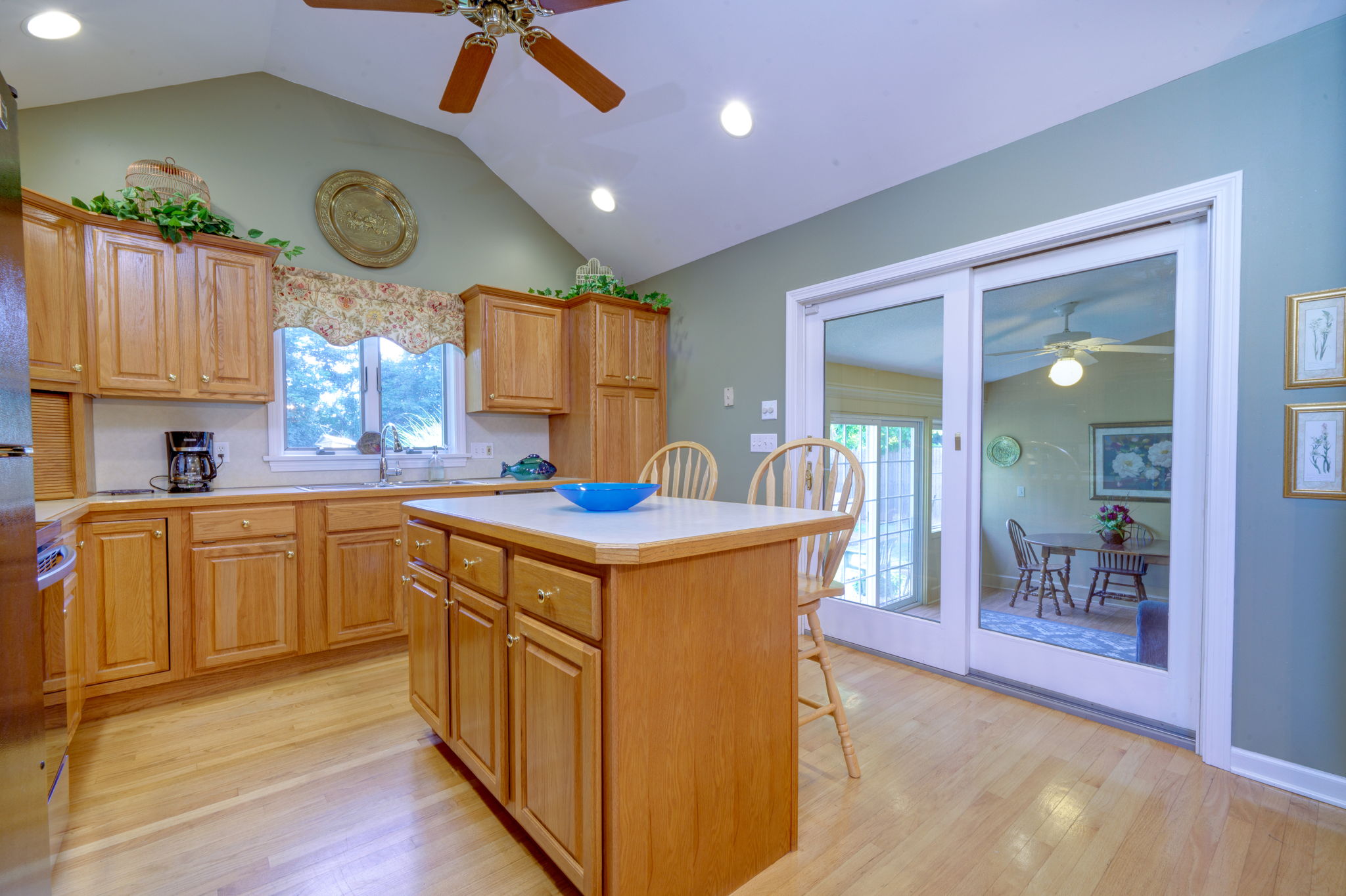 36 Lawncrest Dr, Southington, CT 06489, USA Photo 17