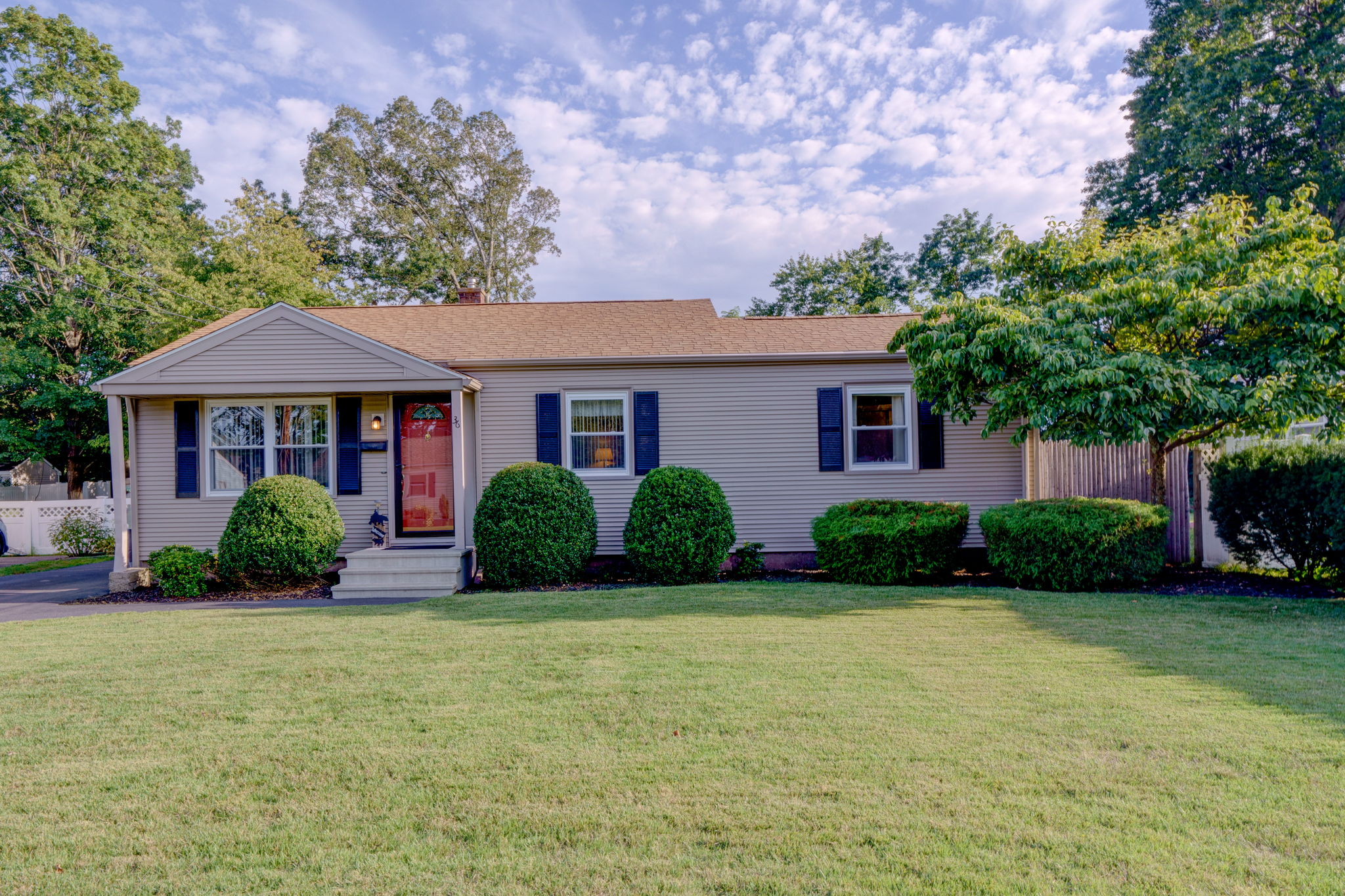 36 Lawncrest Dr, Southington, CT 06489, USA Photo 2