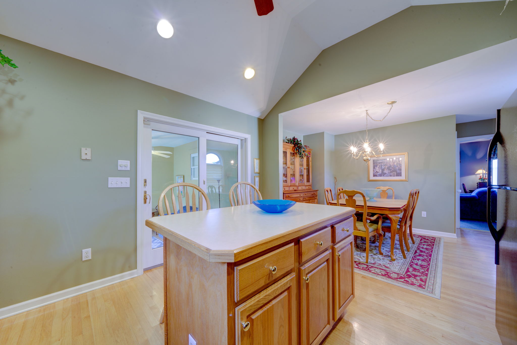 36 Lawncrest Dr, Southington, CT 06489, USA Photo 21