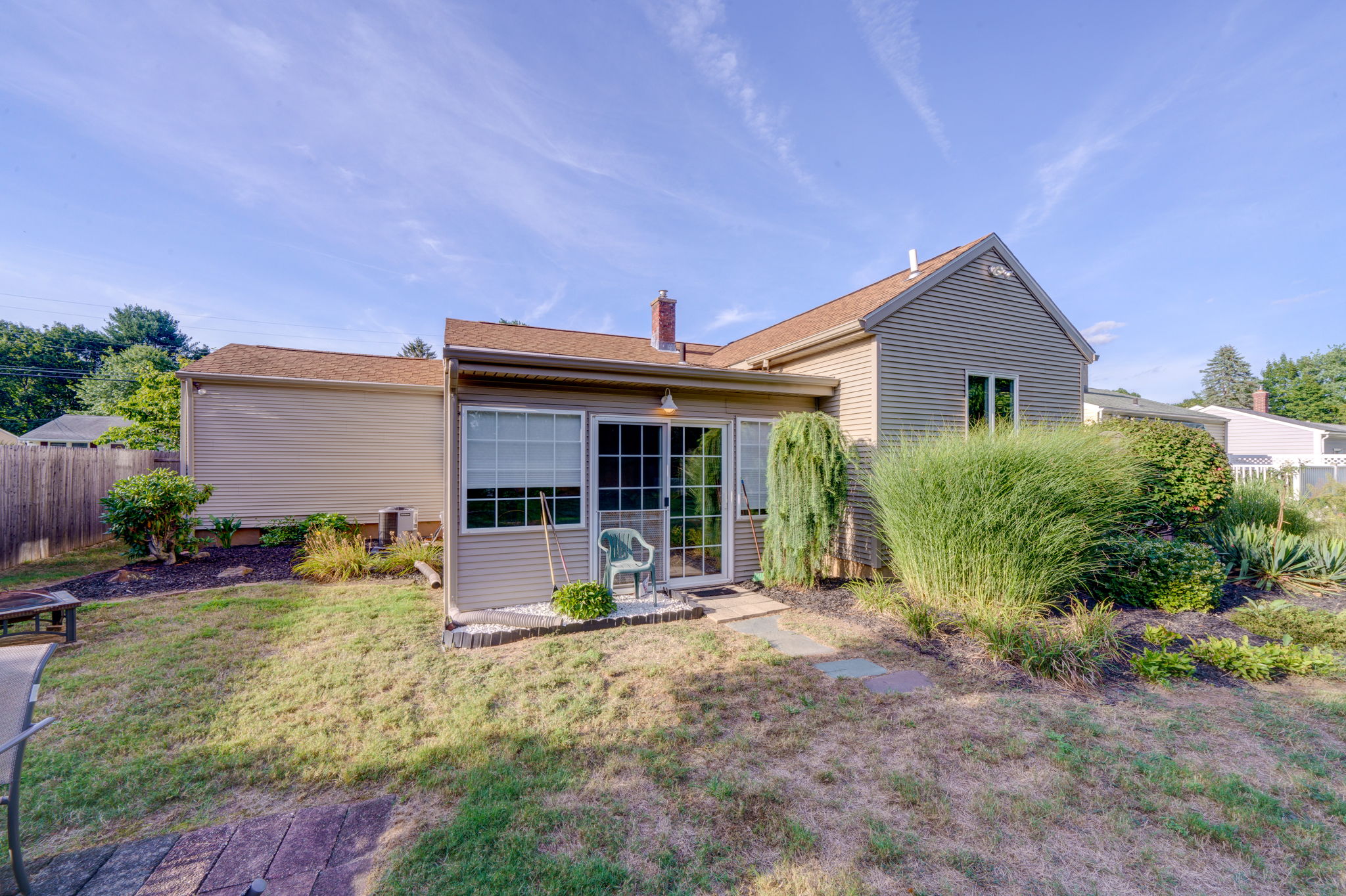 36 Lawncrest Dr, Southington, CT 06489, USA Photo 5