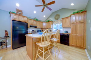 36 Lawncrest Dr, Southington, CT 06489, USA Photo 15