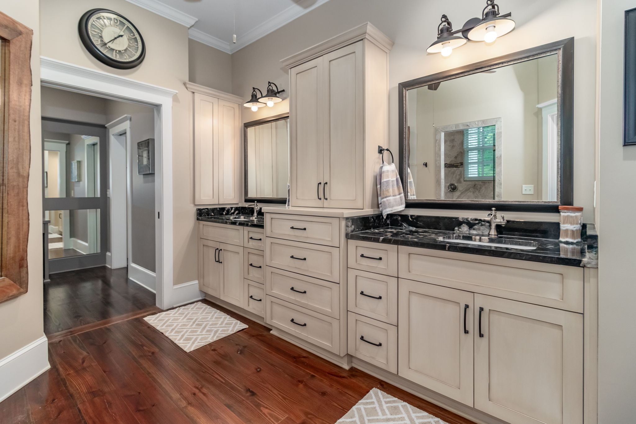 Owner's En-Suite Bath