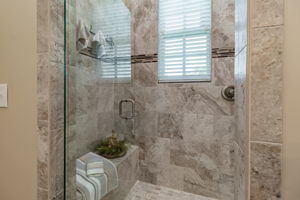 Owner's En-Suite Bath