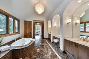 1041 Royal St George Dr, Naperville, IL 60563, USA Photo 43