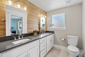 3785 Perry St, Denver, CO 80212, USA Photo 17