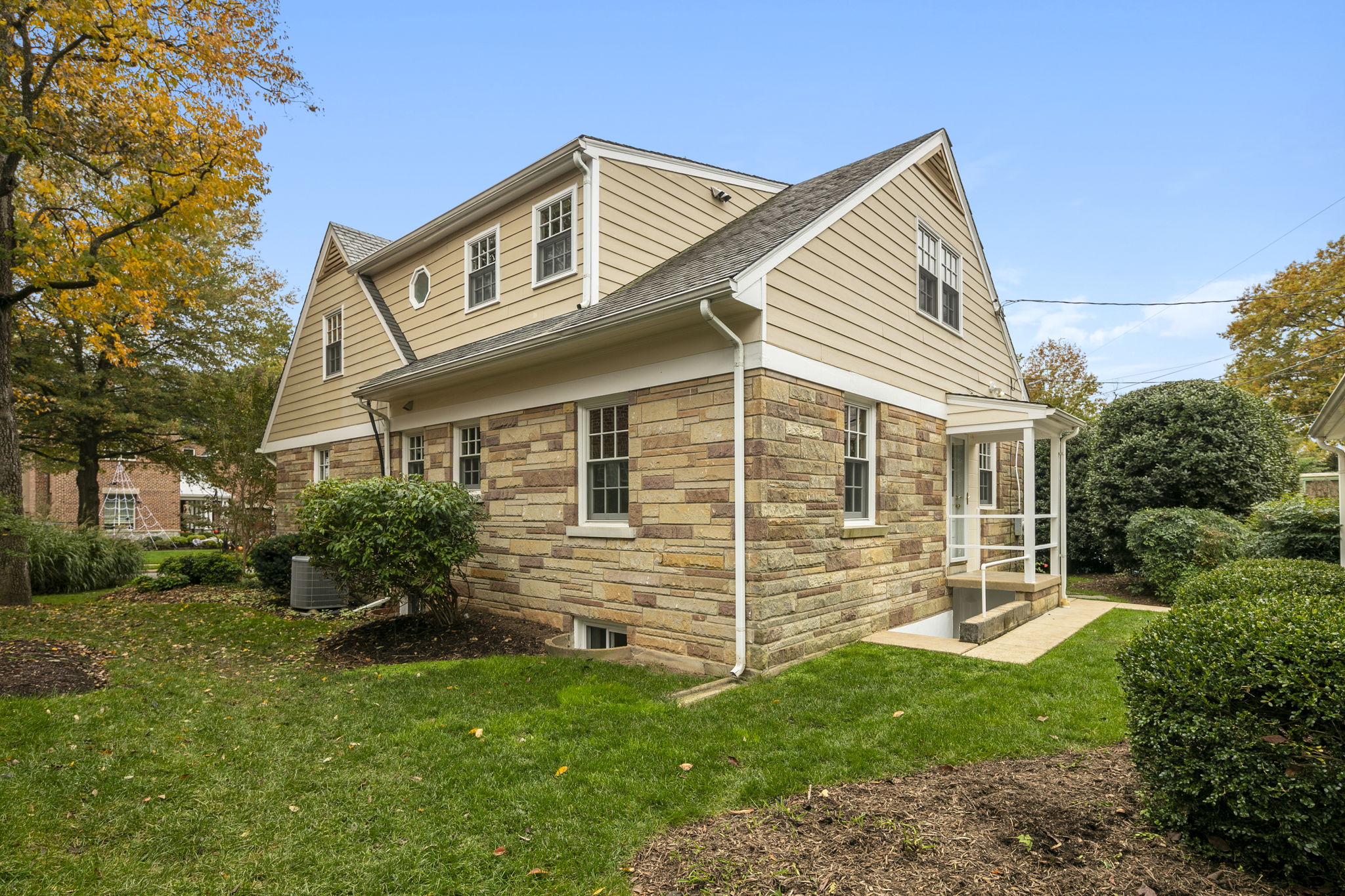 3135 17th St N, Arlington, VA 22201, US Photo 64